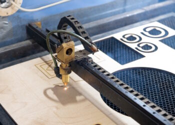 grawerowanie cnc zalety